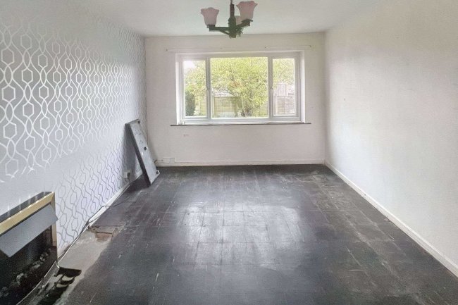 14 Glastonbury Close, Mansfield Woodhouse, Nottinghamshire, NG19 8JN 9