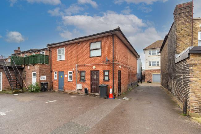 18 and 18A Crown Street, Brentwood, Essex, CM14 4BA 10