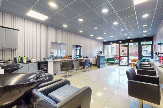 408 Brighton Road, South Croydon, CR2 6AN 7