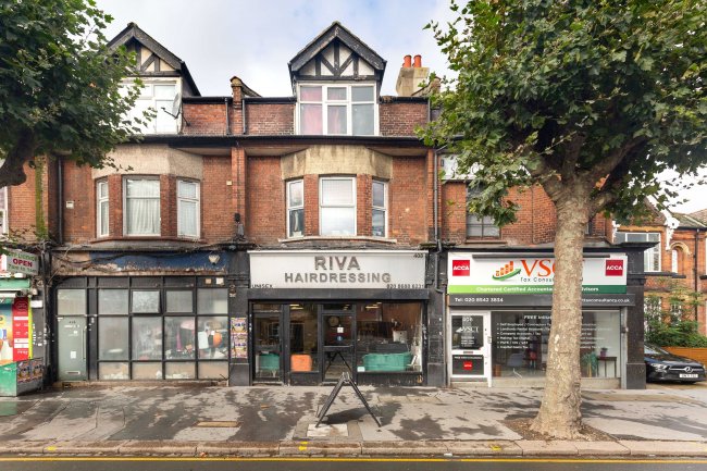 408 Brighton Road, South Croydon, CR2 6AN 7