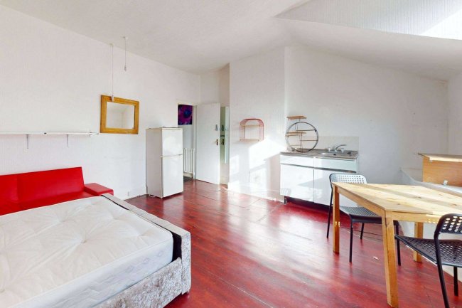 408 Brighton Road, South Croydon, CR2 6AN 7