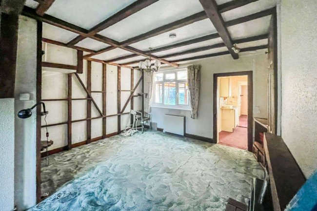 40 Hall Lane, Shenfield, Essex, CM15 9AN 9