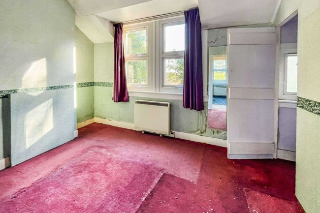 40 Hall Lane, Shenfield, Essex, CM15 9AN 9