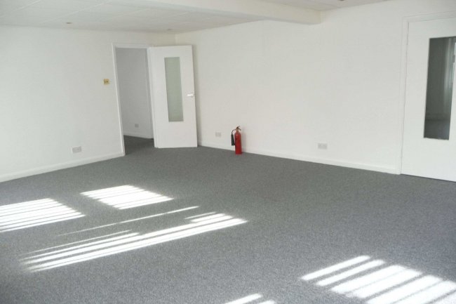 7a Horton Road, Datchet, Berkshire SL3 9EN 1