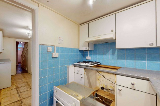 227 Milkwood Road, Herne Hill, London, SE24 0JE 5