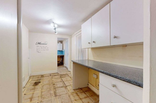 227 Milkwood Road, Herne Hill, London, SE24 0JE 5