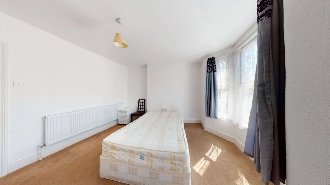 75 Chadwin Road, Canning Town, London, E13 8ND 6