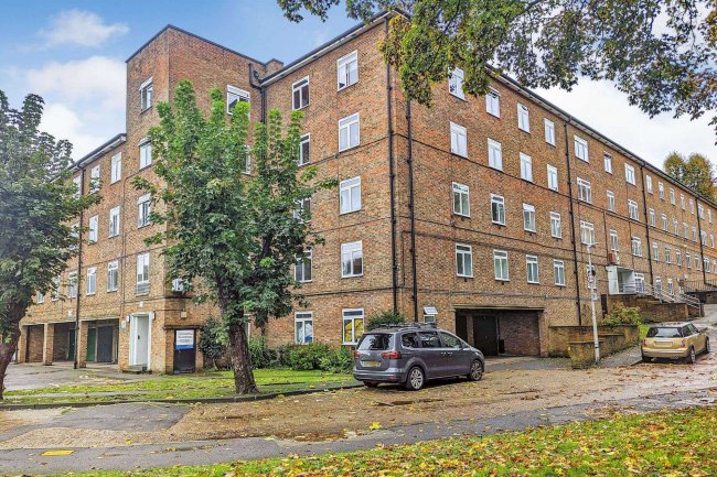 19 Bromleigh Court, Sydenham Hill, London, SE23 3PW 4