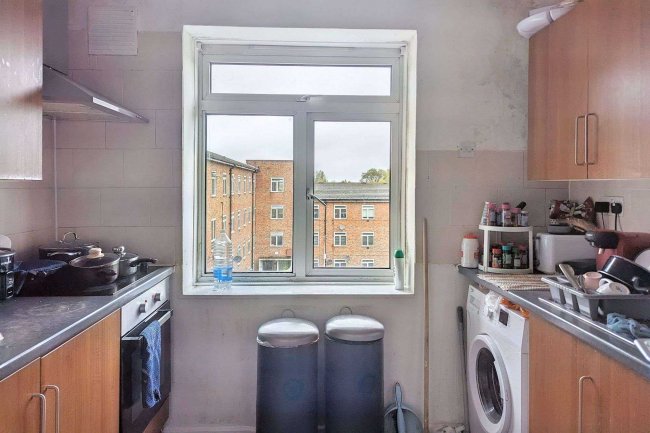 19 Bromleigh Court, Sydenham Hill, London, SE23 3PW 4