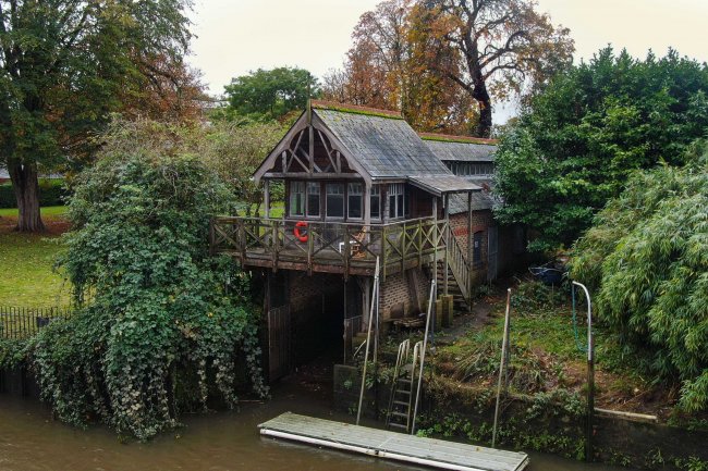 Aldous Boathouse, 20a Manor Road, Teddington, TW11 8BG 5
