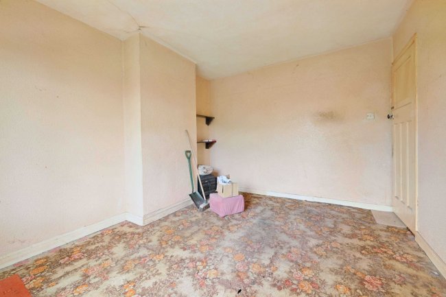 28 Hill Park Road, Gosport, Hampshire, PO12 3EB 1