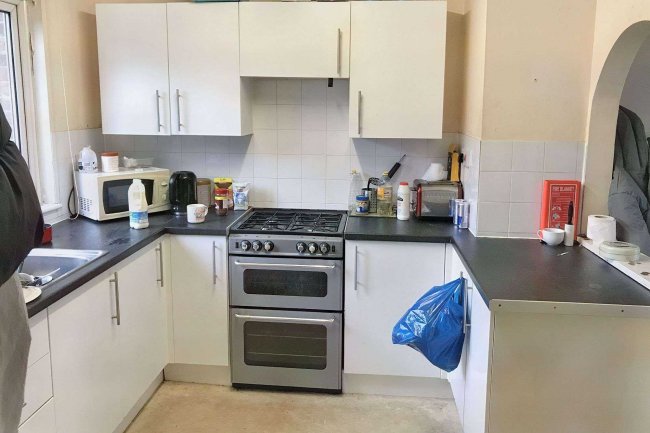 20 Scaldhurst, Pitsea, Basildon SS13 1JJ 6