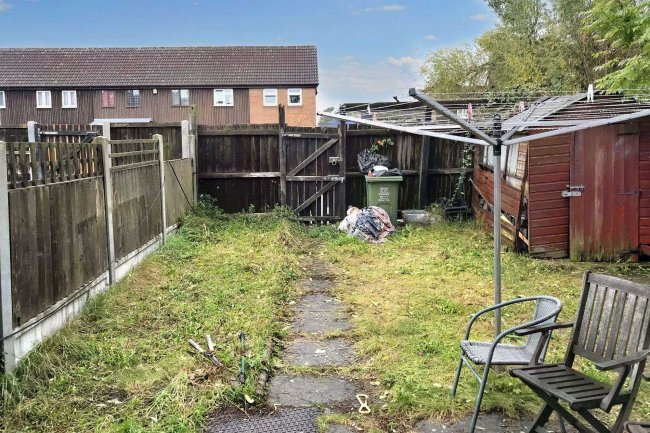20 Scaldhurst, Pitsea, Basildon SS13 1JJ 6
