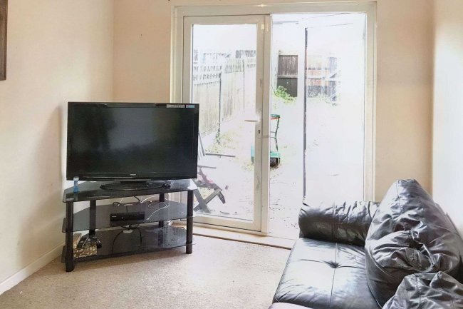 20 Scaldhurst, Pitsea, Basildon SS13 1JJ 6