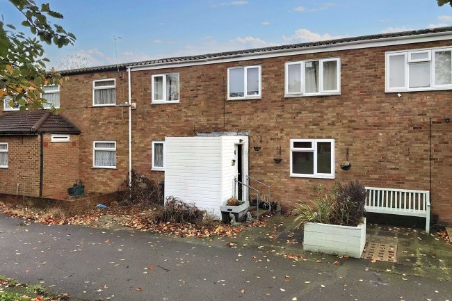 22 Wythefield, Basildon, Essex, SS13 3EN 8