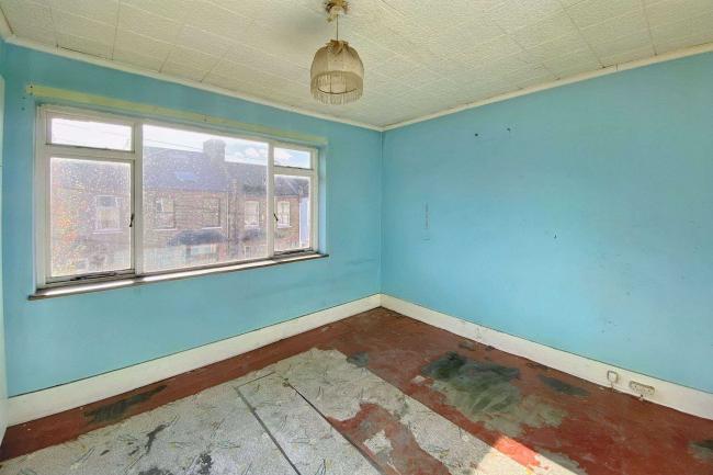 63 Goldsmith Road, Walthamstow, London E17 6AN 9