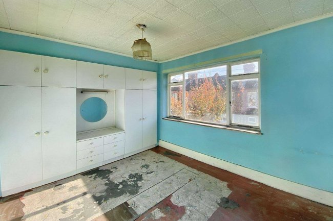 63 Goldsmith Road, Walthamstow, London E17 6AN 9