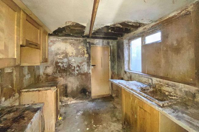 63 Goldsmith Road, Walthamstow, London E17 6AN 9