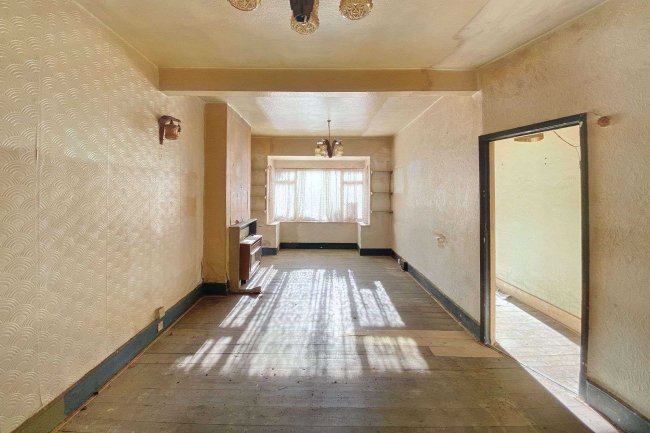 63 Goldsmith Road, Walthamstow, London E17 6AN 9