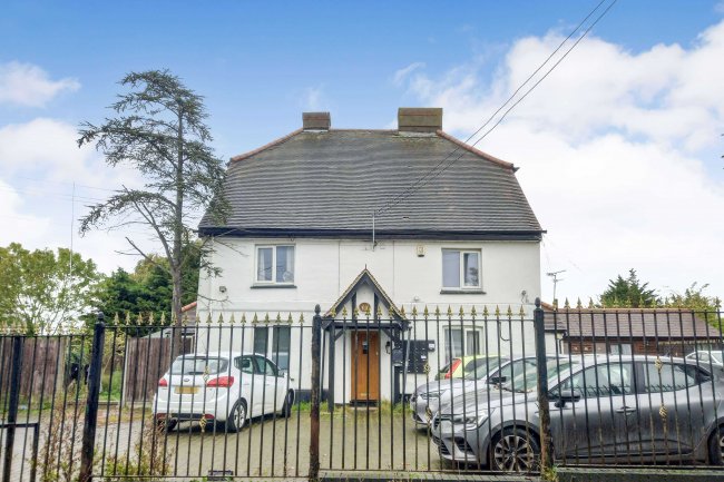 3 Little Malgraves Cottages, Lower Dunton Road, Bulphan, Upminster, Essex, RM14 3TD 6