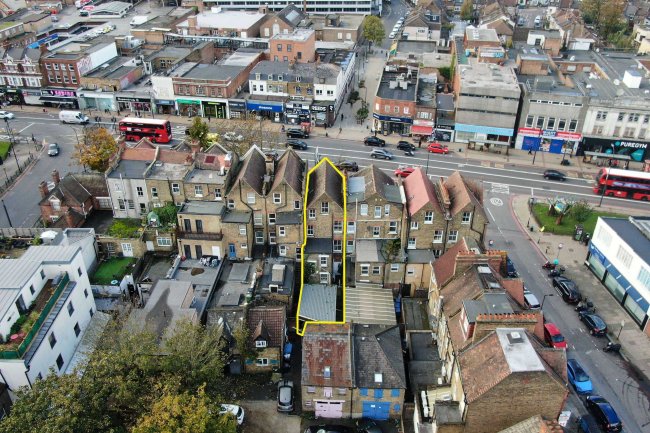 121 Rushey Green, Catford, SE6 4AA 3