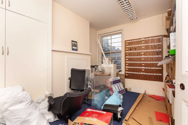 121 Rushey Green, Catford, SE6 4AA 3