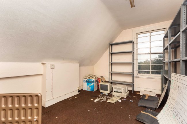 121 Rushey Green, Catford, SE6 4AA 3