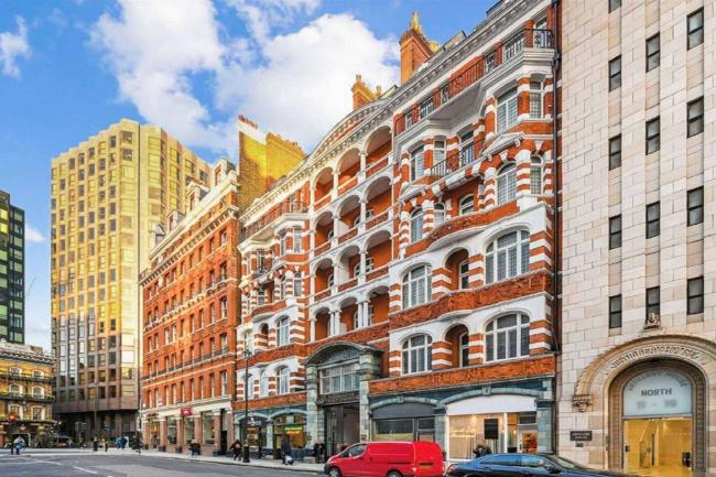 44  Westminster Palace Gardens, Artillery Row, Westminster, SW1P 1RR 1