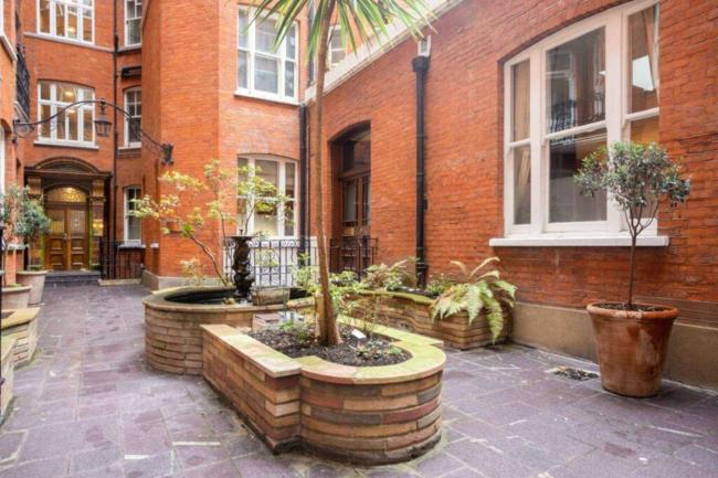 44  Westminster Palace Gardens, Artillery Row, Westminster, SW1P 1RR 1