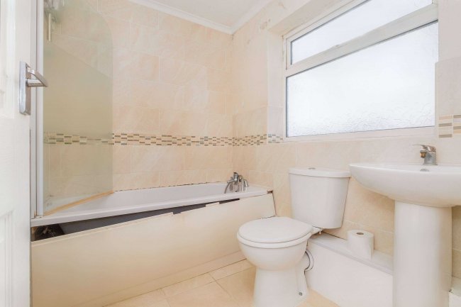 458 Staines Road West, Ashford, TW15 1RZ 8