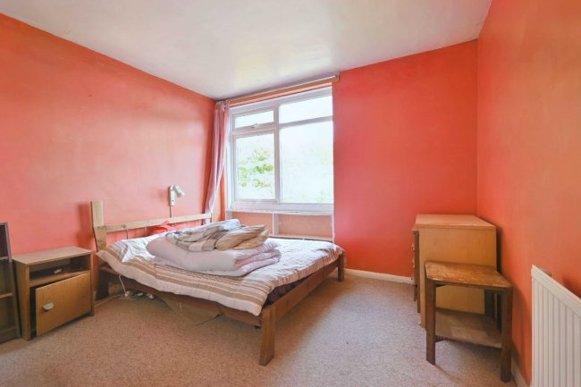 5 The Pines, Purley, Surrey, CR8 2DZ 6