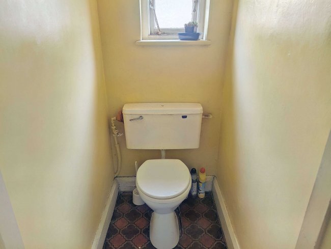 34 Cherry Hill Gardens, Croydon, Surrey, CR0 4QL 9