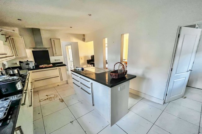 Walnut Cottage, 17 Hickmire, Wollaston, NN29 7SL 10