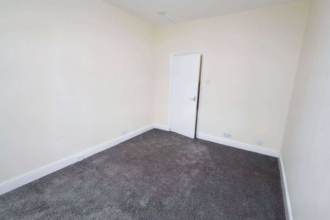 177C Kilburn Park Road, Kilburn, London, NW6 5LG 3