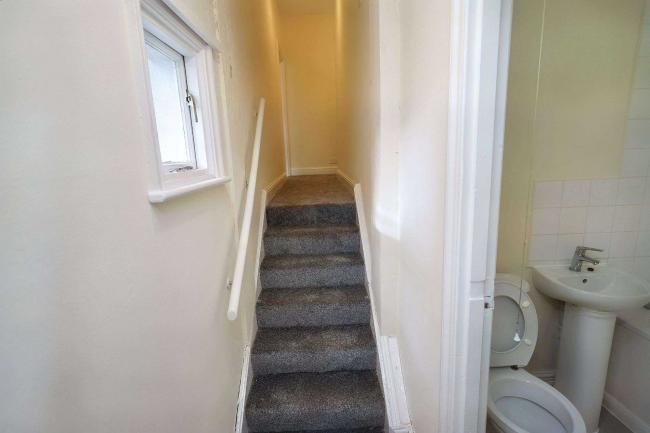 177C Kilburn Park Road, Kilburn, London, NW6 5LG 3