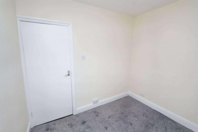 177C Kilburn Park Road, Kilburn, London, NW6 5LG 3