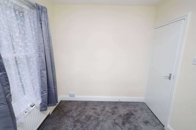 177C Kilburn Park Road, Kilburn, London, NW6 5LG 3