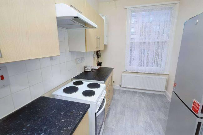 177C Kilburn Park Road, Kilburn, London, NW6 5LG 3