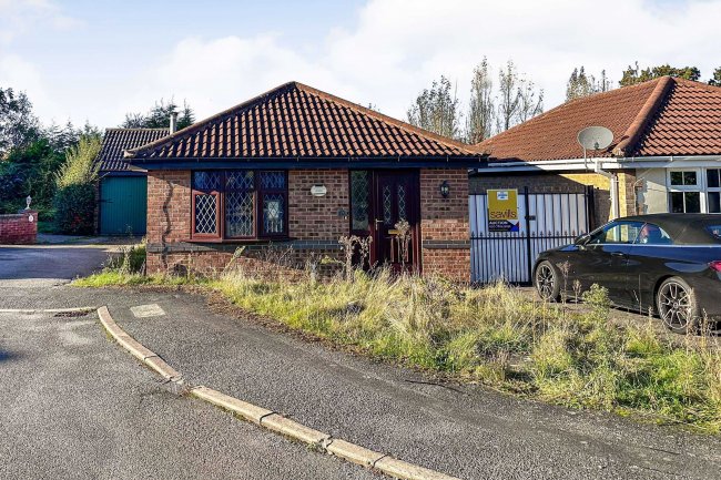 21 Bluebell Drive, Leicester, LE2 6TZ 2