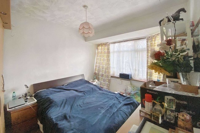 97 Whittington Avenue, Hayes, UB4 0AE 7