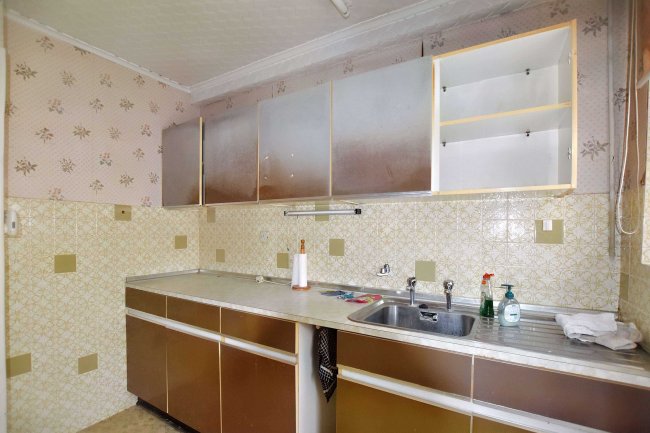 53 Meadowview Road, Catford, London, SE6 3NL 1