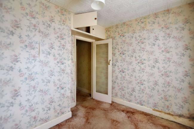 53 Meadowview Road, Catford, London, SE6 3NL 1