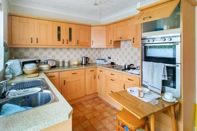 12 St Peters Road, Burgess Hill, RH15 8JP 2