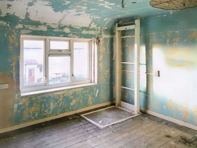 631 Becontree Avenue, Dagenham, Essex, RM8 3HP 1