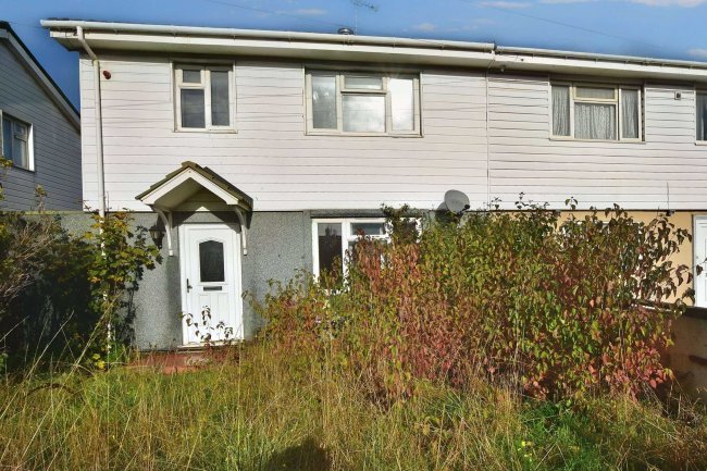 4 Medway Road, Crayford, Dartford, DA1 4PN 2