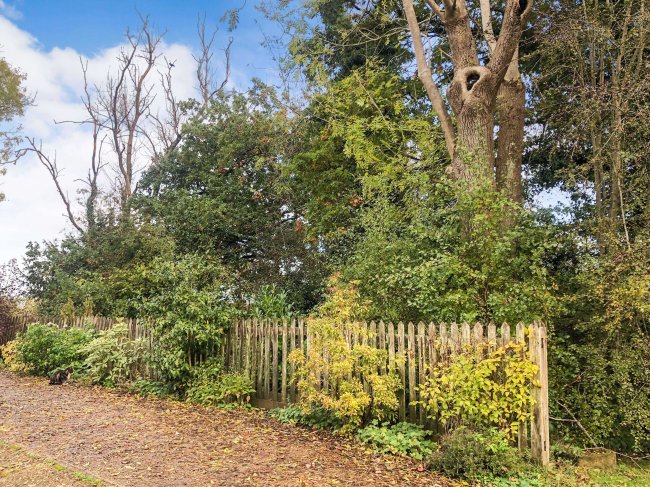 Land Adjacent To 15 Bayhams Field, Sharpthorne, RH19 4PZ 5