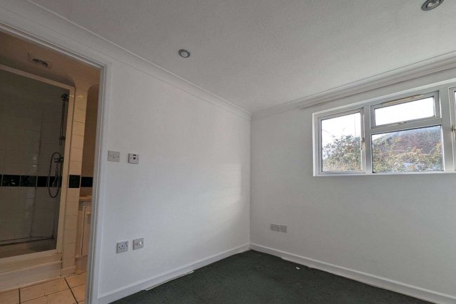 1d Linden Road, Bognor Regis, PO21 2AL 7