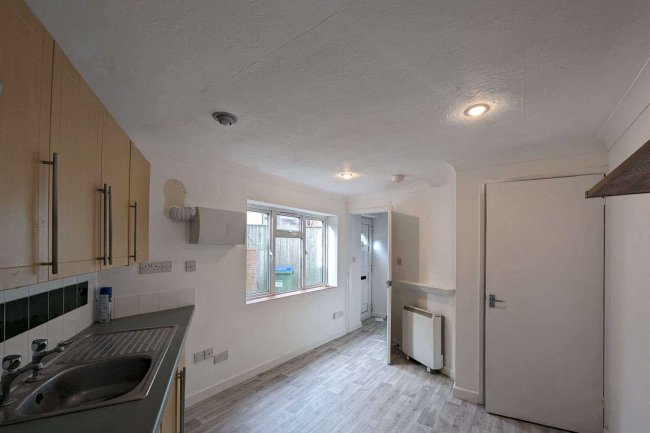 1d Linden Road, Bognor Regis, PO21 2AL 7