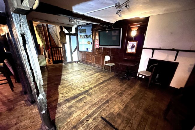 The Grapes Tavern, East Street, Hereford HR1 2LW 2