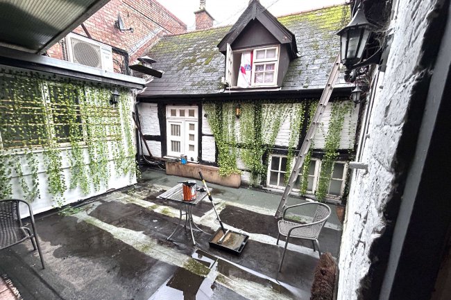 The Grapes Tavern, East Street, Hereford HR1 2LW 2